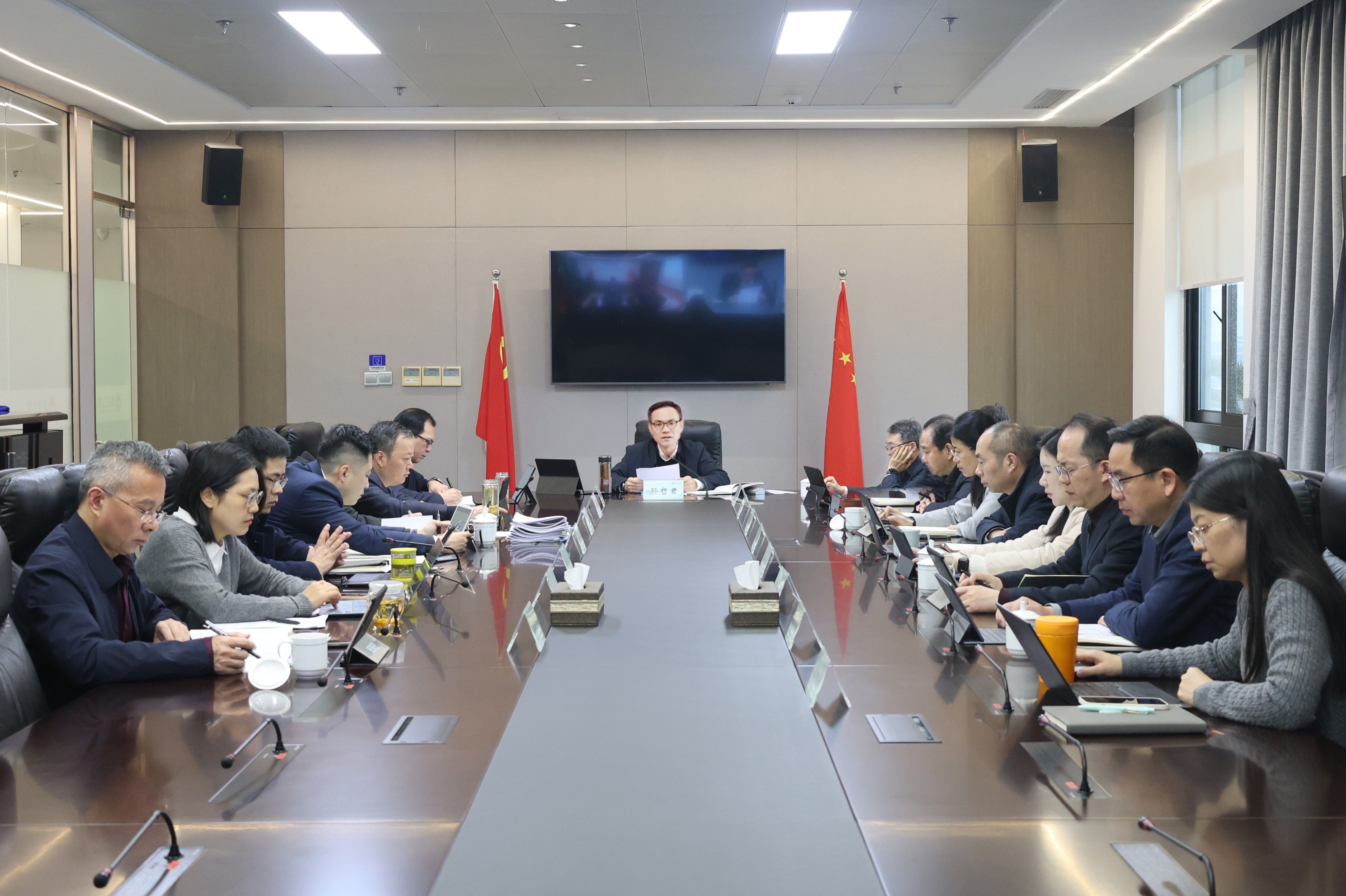 省二輕集團(tuán)傳達(dá)學(xué)習(xí)貫徹全國兩會(huì)精神